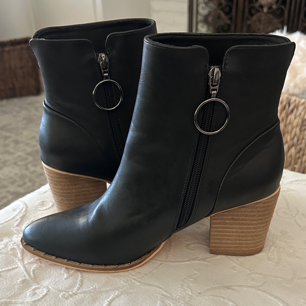 Beast Fashion Weslee Ankle Boot. Size 8.5 Purchased at “Buckle” store.